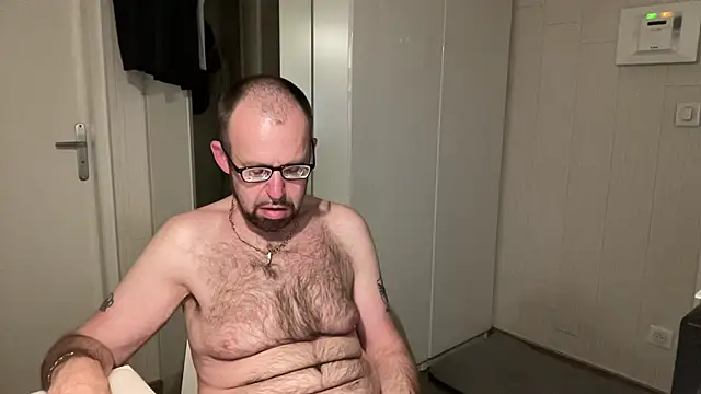 FABIOGLASSES online show from 06-29-26, 12:50