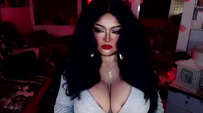 Snapshot of TiffanyWolf chatting on 12-18-24, 08:57 TiffanyWolf online show from 12-18-24, 08:57