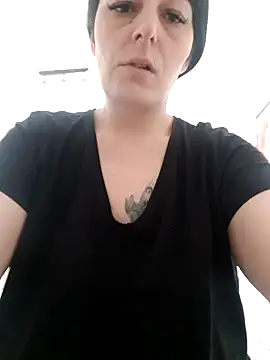 Snapshot of Mary_Hot_ chatting on 01-15-26, 08:52 Mary Hot online show from 01-15-26, 08:52