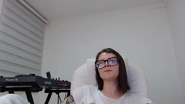 Snapshot of Arya_starrk chatting on 12-05-24, 02:20 Arya starrk online show from 12-05-24, 02:20