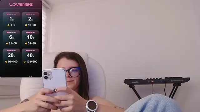 Snapshot of Arya_starrk chatting on 01-05-25, 06:13 Arya starrk online show from 01-05-25, 06:13