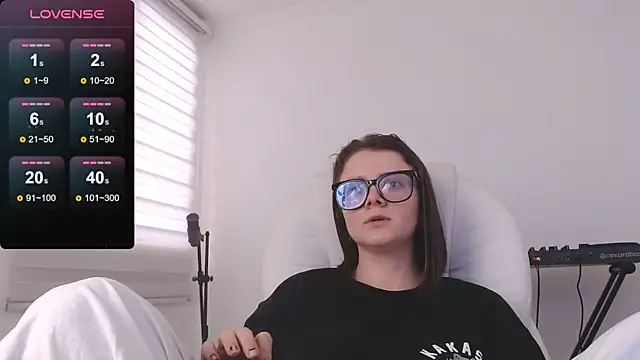 Snapshot of Arya_starrk chatting on 01-06-25, 02:14 Arya starrk online show from 01-06-25, 02:14