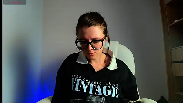 Snapshot of Arya_starrk chatting on 02-26-25, 03:19 Arya starrk online show from 02-26-25, 03:19