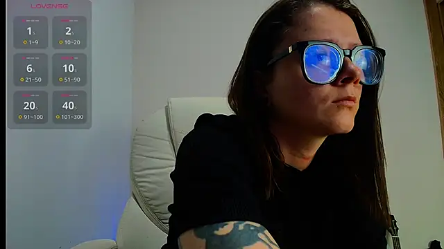 Snapshot of Arya_starrk chatting on 03-05-25, 02:45 Arya starrk online show from 03-05-25, 02:45