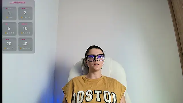 Snapshot of Arya_starrk chatting on 03-07-25, 03:18 Arya starrk online show from 03-07-25, 03:18