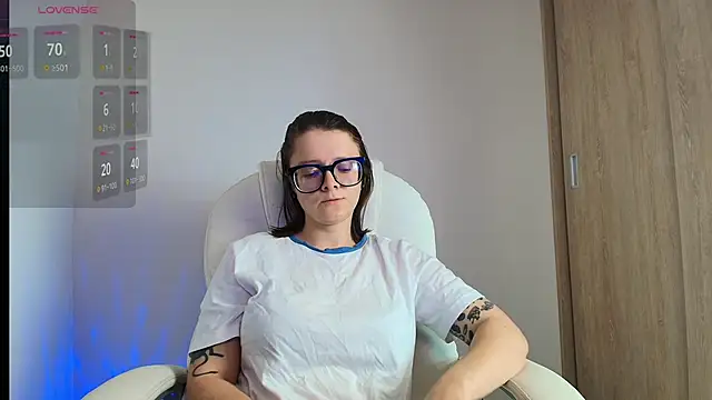 Snapshot of Arya_starrk chatting on 03-10-25, 02:48 Arya starrk online show from 03-10-25, 02:48