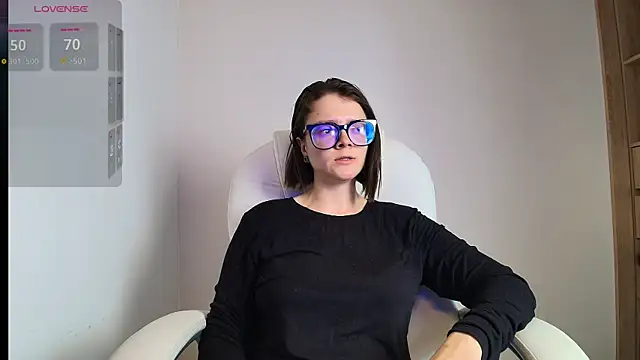 Snapshot of Arya_starrk chatting on 03-19-25, 01:18 Arya starrk online show from 03-19-25, 01:18