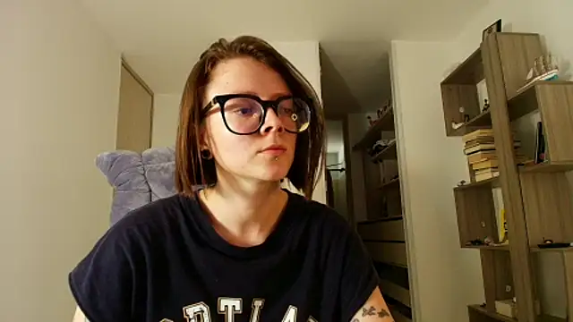 Snapshot of Arya_starrk chatting on 09-23-25, 03:15 Arya starrk online show from 09-23-25, 03:15