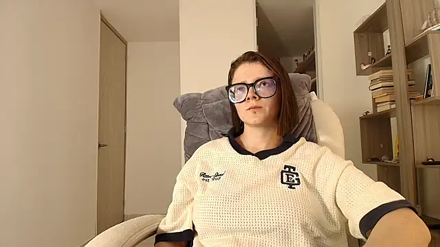 Snapshot of Arya_starrk chatting on 10-03-25, 02:25 Arya starrk online show from 10-03-25, 02:25