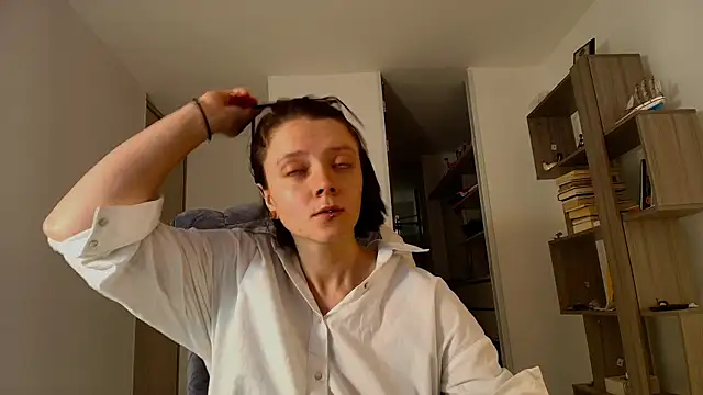 Snapshot of Arya_starrk chatting on 10-10-25, 04:17 Arya starrk online show from 10-10-25, 04:17