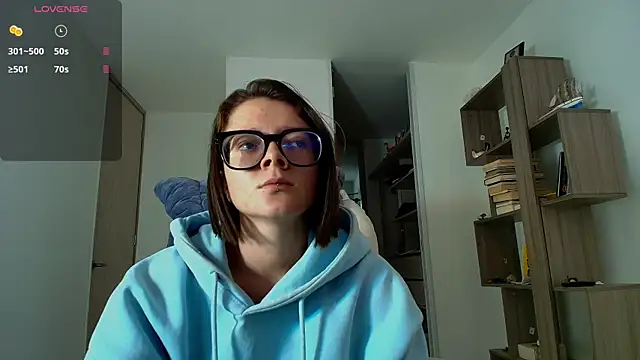 Snapshot of Arya_starrk chatting on 10-14-25, 01:56 Arya starrk online show from 10-14-25, 01:56