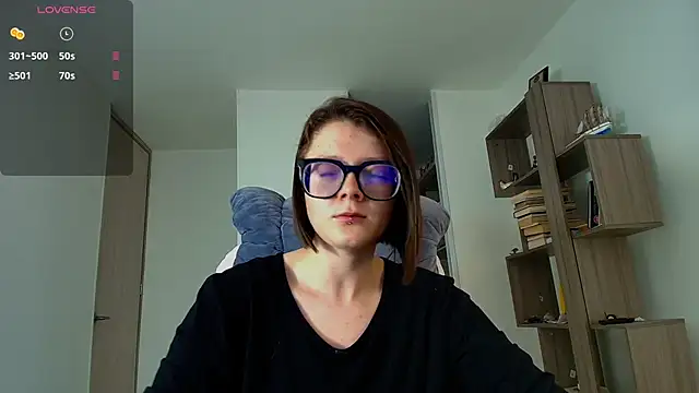 Snapshot of Arya_starrk chatting on 10-16-25, 02:18 Arya starrk online show from 10-16-25, 02:18