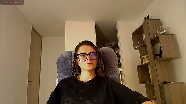 Snapshot of Arya_starrk chatting on 11-05-25, 02:17 Arya starrk online show from 11-05-25, 02:17