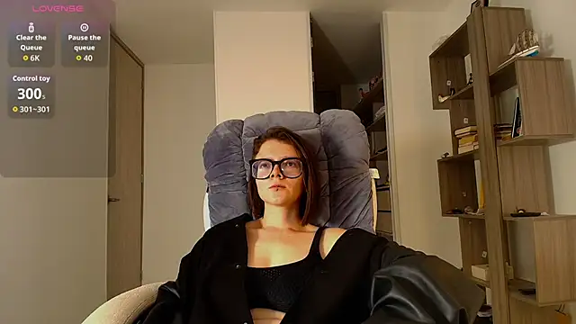 Snapshot of Arya_starrk chatting on 11-06-25, 02:18 Arya starrk online show from 11-06-25, 02:18