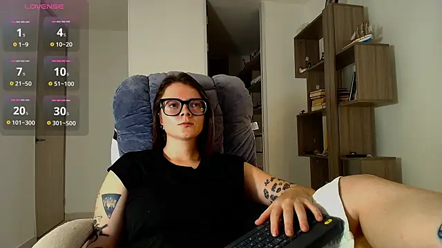 Snapshot of Arya_starrk chatting on 11-09-25, 10:08 Arya starrk online show from 11-09-25, 10:08