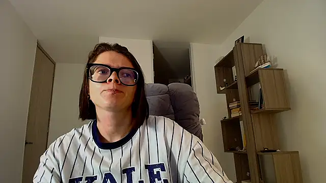 Snapshot of Arya_starrk chatting on 11-10-25, 02:16 Arya starrk online show from 11-10-25, 02:16