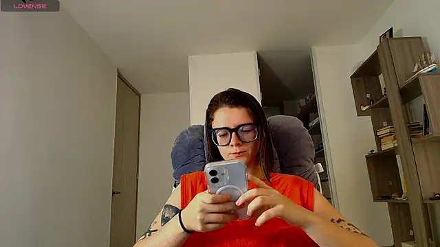 Snapshot of Arya_starrk chatting on 11-11-25, 02:28 Arya starrk online show from 11-11-25, 02:28