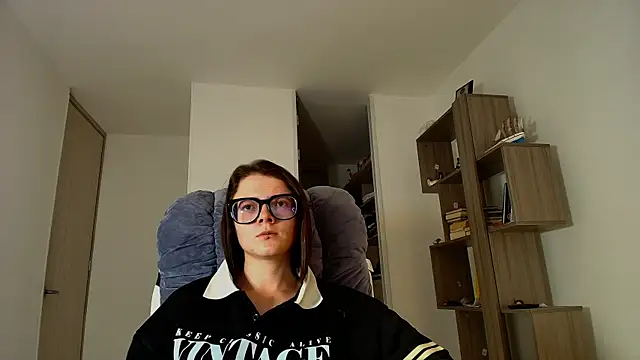 Snapshot of Arya_starrk chatting on 11-23-25, 01:55 Arya starrk online show from 11-23-25, 01:55