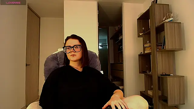 Snapshot of Arya_starrk chatting on 11-26-25, 07:26 Arya starrk online show from 11-26-25, 07:26