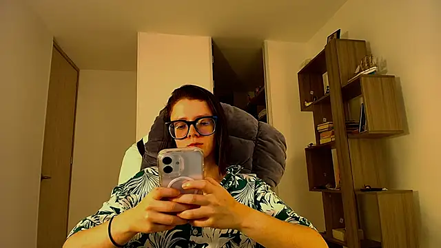 Snapshot of Arya_starrk chatting on 11-27-25, 02:41 Arya starrk online show from 11-27-25, 02:41