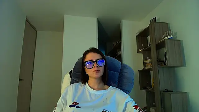 Snapshot of Arya_starrk chatting on 11-30-25, 03:49 Arya starrk online show from 11-30-25, 03:49