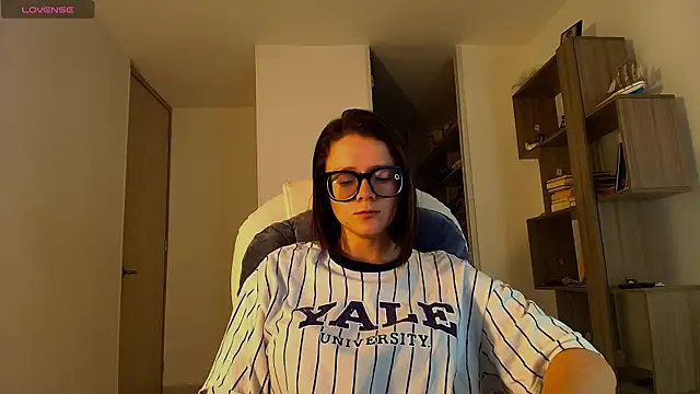 Snapshot of Arya_starrk chatting on 12-04-25, 11:41 Arya starrk online show from 12-04-25, 11:41