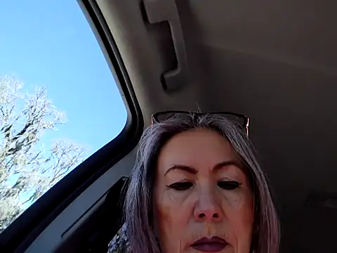 EvaRobinson online show from 02-21-25, 03:21