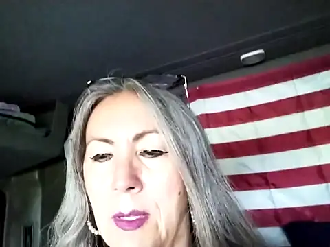 EvaRobinson online show from 03-19-25, 11:36