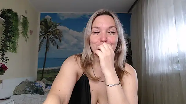 soaring love online show from 09-25-25, 04:49