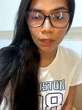 MauraGray online show from 10-13-25, 10:54