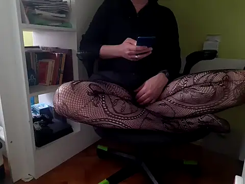 feathersify online show from 04-21-26, 06:52