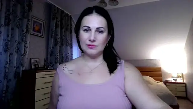 Snapshot of _sarairiti chatting on 11-25-25, 11:10 sarairiti online show from 11-25-25, 11:10