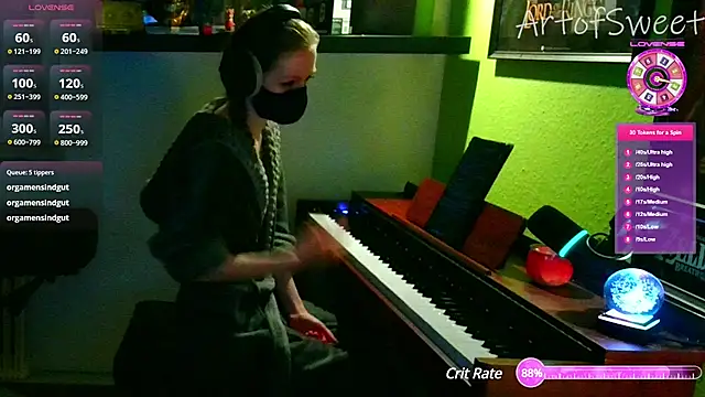 Snapshot of ArtofSweet chatting on 03-18-25, 08:15 ArtofSweet online show from 03-18-25, 08:15