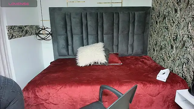 Snapshot of MarilynMiilf_ chatting on 06-30-26, 05:36 MarilynMiilf online show from 06-30-26, 05:36