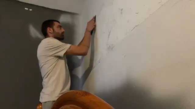 Snapshot of ThatGuyNextDoor1992 chatting on 09-27-25, 05:01 ThatGuyNextDoor1992 online show from 09-27-25, 05:01