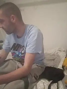 Snapshot of ThatGuyNextDoor1992 chatting on 10-20-25, 09:59 ThatGuyNextDoor1992 online show from 10-20-25, 09:59