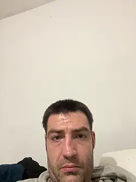 Snapshot of ThatGuyNextDoor1992 chatting on 02-07-26, 08:29 ThatGuyNextDoor1992 online show from 02-07-26, 08:29