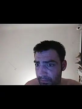 Snapshot of ThatGuyNextDoor1992 chatting on 02-12-26, 12:38 ThatGuyNextDoor1992 online show from 02-12-26, 12:38