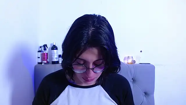 Red-moon1 online show from 03-20-25, 01:48