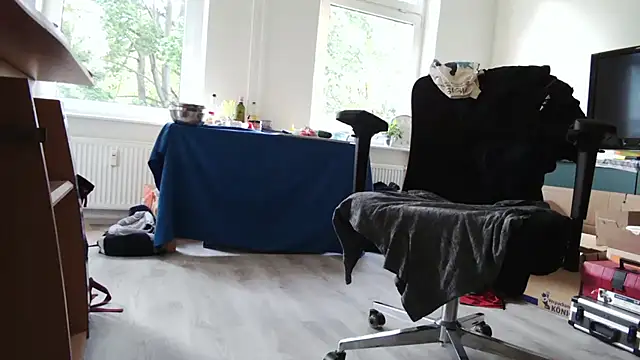 Snapshot of chubbysmallcock@xh chatting on 09-14-25, 04:39 chubbysmallcockxh online show from 09-14-25, 04:39