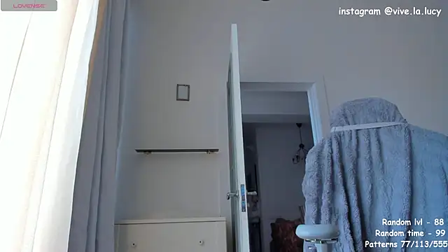 Lucy Ember online show from 02-10-25, 07:58