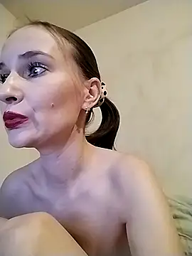 Snapshot of AimeeFair chatting on 03-09-25, 05:06 AimeeFair online show from 03-09-25, 05:06