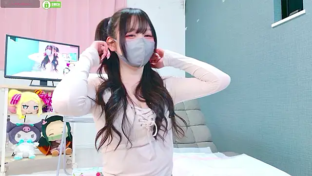 -M Hinano  online show from 07-17-26, 12:56