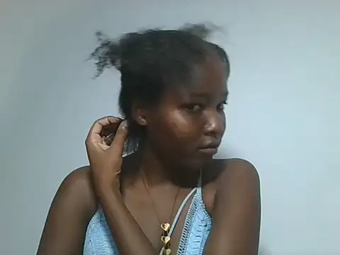 Snapshot of sexyjanett chatting on 06-12-26, 08:02 sexyjanett online show from 06-12-26, 08:02