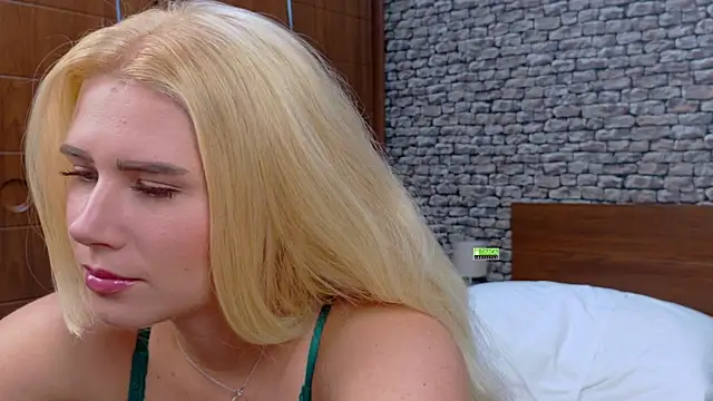 CuteBlondeMe online show from 12-05-25, 02:03