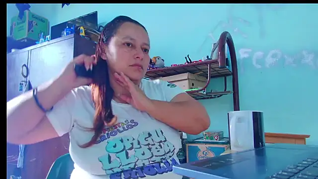 Diana Lozano online show from 01-17-26, 02:33