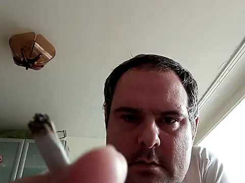 Snapshot of tididi1986 chatting on 10-31-25, 01:56 tididi1986 online show from 10-31-25, 01:56