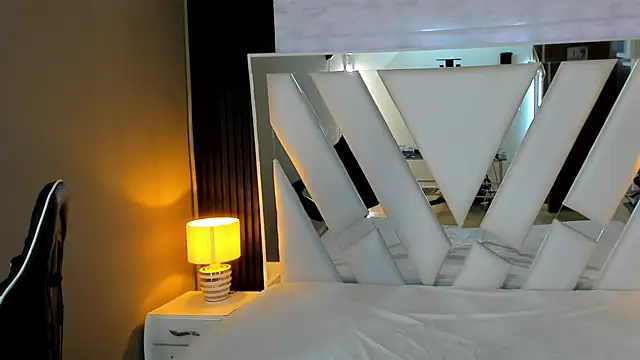 Linda4Petite online show from 02-02-26, 05:55