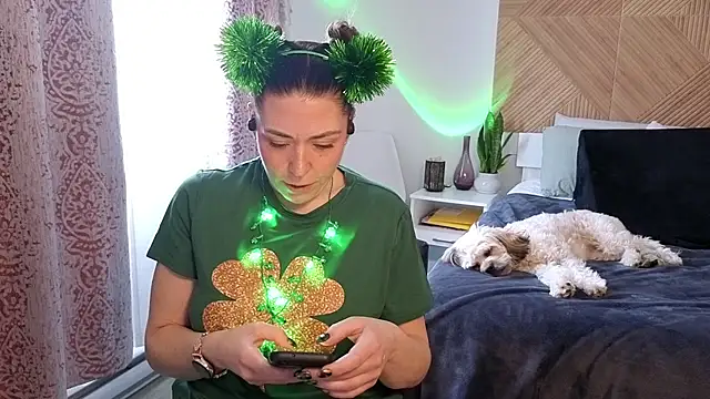 Ellie-L-Elizabeth online show from 03-17-26, 06:11