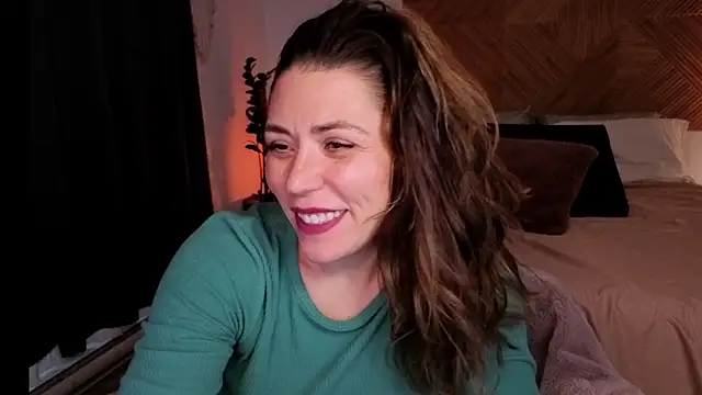 Ellie-L-Elizabeth online show from 04-15-26, 10:21